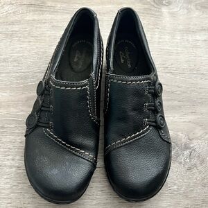 Clarks Women’s Slip on BLack Loafers Ashland Effie size 6.5